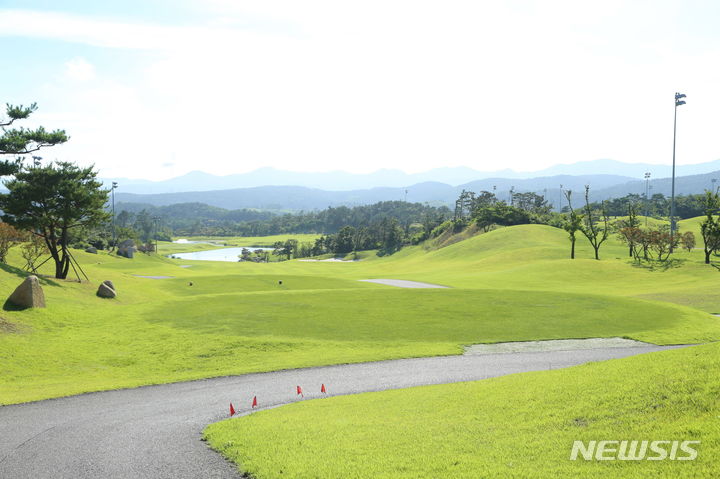 [서울=뉴시스] 골프존카운티 더골프. (사진=골프존카운티 제공) 2023.12.05. photo@newsis.com