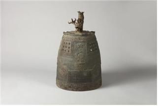 [부산=뉴시스] 부산시 지정유형문화재로 새로 등록된 상주 안수사명 동종. 12세기 말에 제작된 고려시대 동종으로 부산박물관이 소장하고 있다. (사진=부산시 제공) *재판매 및 DB 금지
