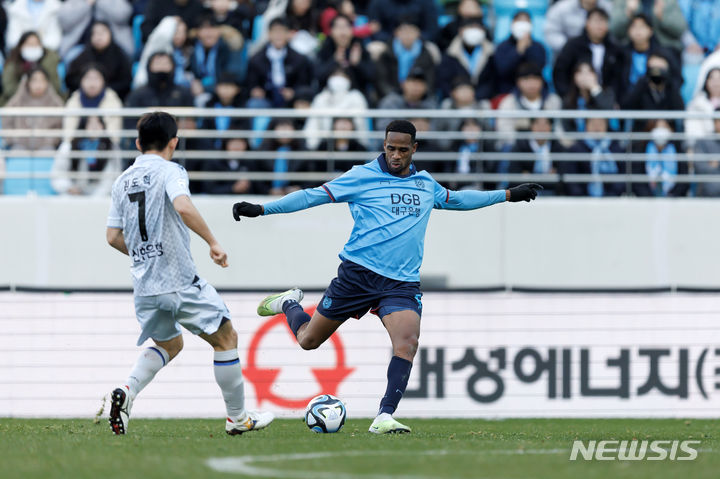 [서울=뉴시스]프로축구 대구 에드가, K리그1 최종 38라운드 MVP (사진 = 프로축구연맹 제공)
