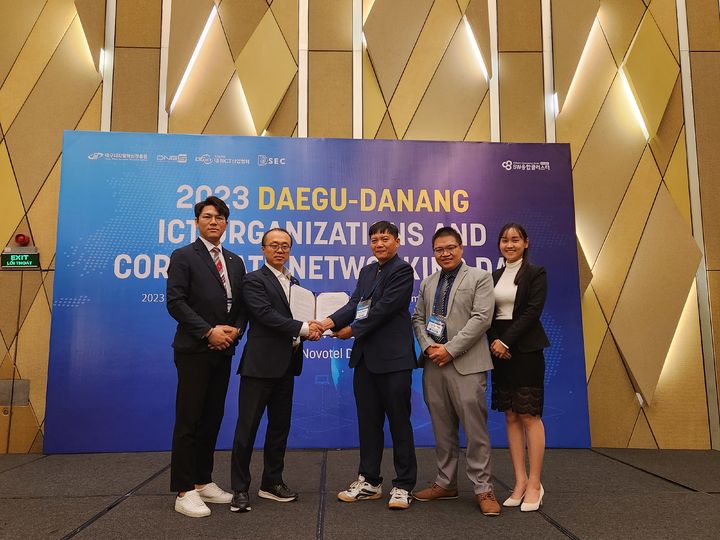 시드앤컴퍼니가 AI & DT 전문기업 MOR와 베트남 다낭시 공적개발원조(ODA) 사업 참여를 내용으로 하는 업무협약을 체결했다. *재판매 및 DB 금지