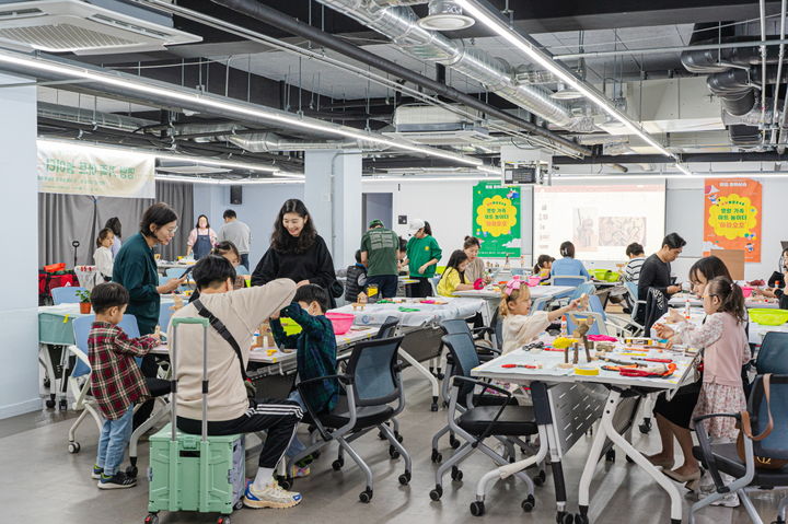 [광주=뉴시스] 전일빌딩245 문화프로그램. (사진 = 광주시 제공) *재판매 및 DB 금지