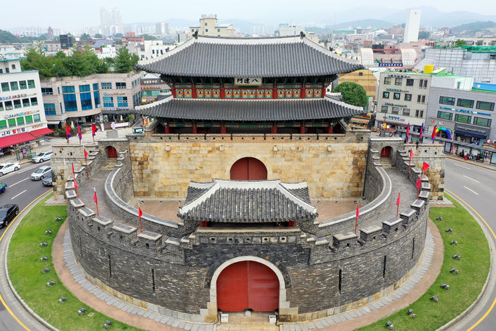 [수원=뉴시스] 수원 팔달문 *재판매 및 DB 금지