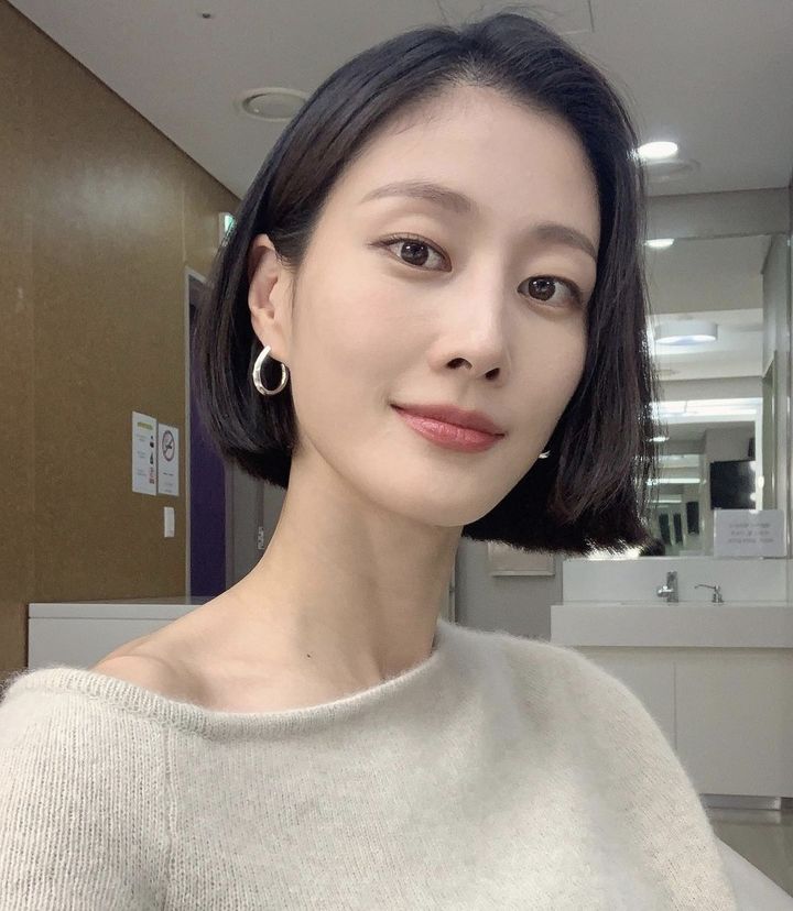 [서울=뉴시스] 이현이. (사진=이현이 인스타그램 캡처) 2023.12.06. photo@newsis.com *재판매 및 DB 금지