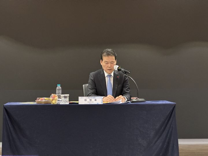 [양평=뉴시스] 김영호 통일부 장관이 6일 경기도 양평군에서 열린 출입기자단 간담회에서 발언하고 있다. 2023.12.06. south@newsis.com *재판매 및 DB 금지