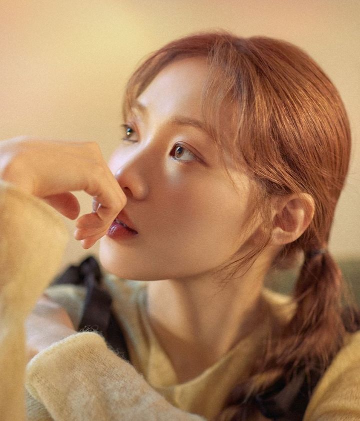 [서울=뉴시스] 이성경. (사진 = YG엔터테인먼트 제공) 2023.12.06. photo@newsis.com *재판매 및 DB 금지