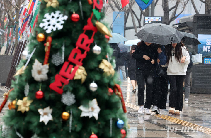 전북 흐리고 10~40㎜ 비…서해안 강풍