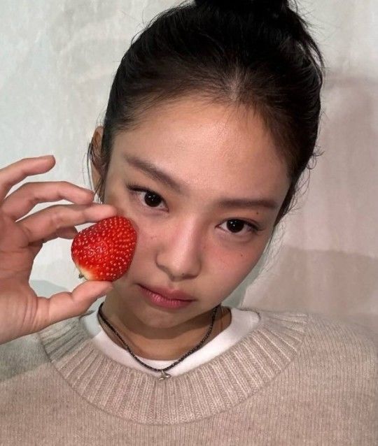 [서울=뉴시스] 제니. (사진=제니 인스타그램 캡처) 2023.12.07. photo@newsis.com *재판매 및 DB 금지