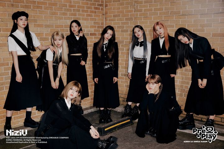 [서울=뉴시스] 니쥬 싱글 1집 단체 이미지. (사진=JYP엔터테인먼트 제공) 2023.12.07. photo@newsis.com *재판매 및 DB 금지