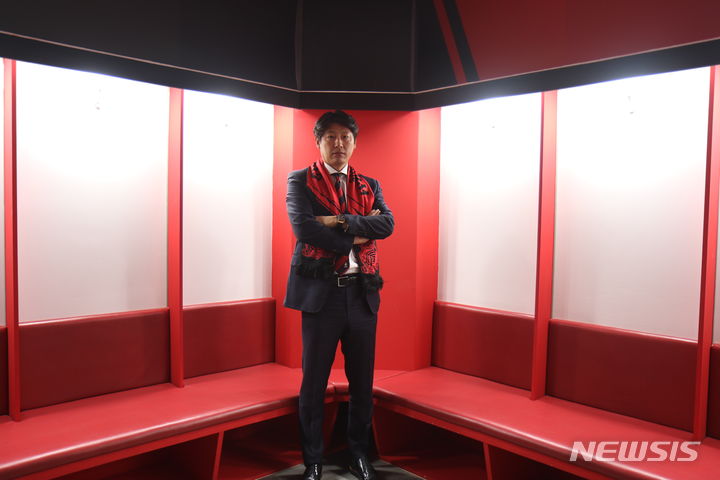 [서울=뉴시스]프로축구 K리그2 경남FC 박동혁 감독 (사진 = 경남FC 제공)