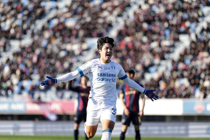 [서울=뉴시스] 프로축구 K리그1 수원삼성의 김주찬. (사진=한국프로축구연맹 제공) *재판매 및 DB 금지