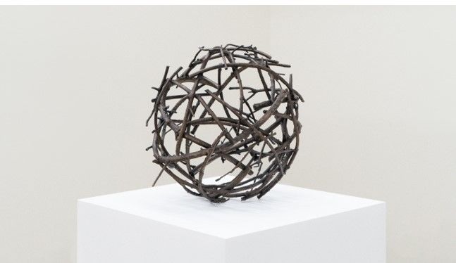 세상의 모든 새들을 위한 둥지(A nest for all the birds in the world), 2023,Bronze, 45 x 45 x 45 cm, 17.7 x 17.7 x17.7 in.   *재판매 및 DB 금지