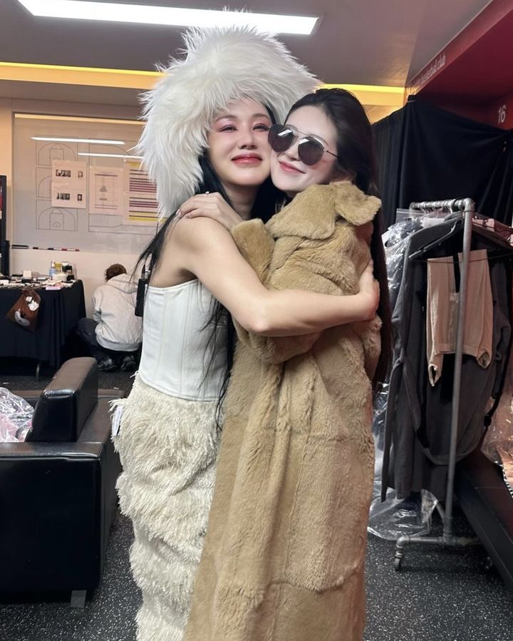 [서울=뉴시스] 엄정화(왼쪽), 최준희. (사진=최준희 인스타그램 캡처) 2023.12.11. photo@newsis.com *재판매 및 DB 금지