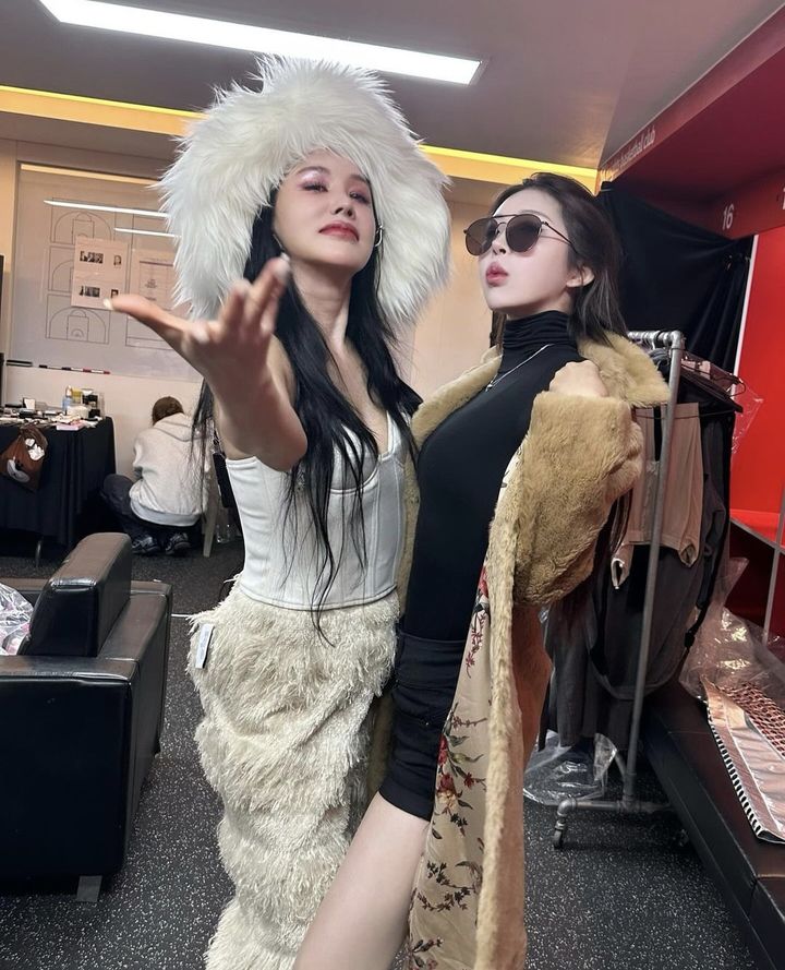 [서울=뉴시스] 엄정화(왼쪽), 최준희. (사진=최준희 인스타그램 캡처) 2023.12.11. photo@newsis.com *재판매 및 DB 금지