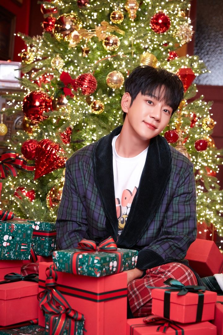 [서울=뉴시스] 가수 황치열. (사진=텐투엔터테인먼트 제공) 2023.12.12. photo@newsis.com *재판매 및 DB 금지