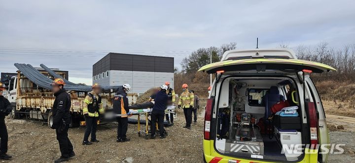 청주 남촌동 공사 현장서 40대 근로자 철근에 깔려 숨져