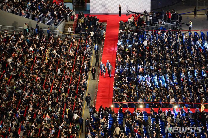 [서울=뉴시스] 영화제 레드카펫, 위 사진은 해당 기사와 직접적인 관련이 없습니다. (사진=뉴시스 DB) 2023.12.12. photo@newsis.com