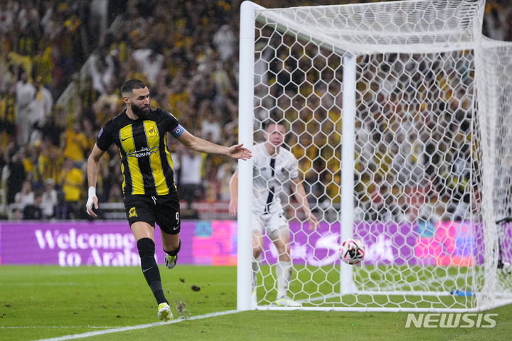 [제다=AP/뉴시스]벤제마, 클럽월드컵 4개 대회 득점 신기록. 2023.12.12.