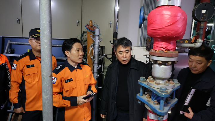 [서울=뉴시스]서울시-종로소방서 합동 콜라텍 현장 소방 안전 점검.