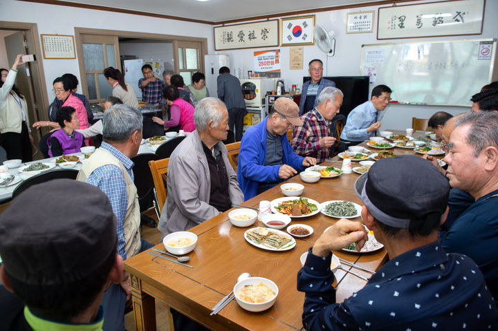 제천시 경로당 점심제공 사업. *재판매 및 DB 금지