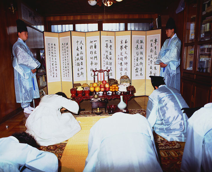 [서울=뉴시스] 설날 차례 (사진 제공=국립민속박물관) 2023.12.18 photo@newsis.com *재판매 및 DB 금지 *재판매 및 DB 금지