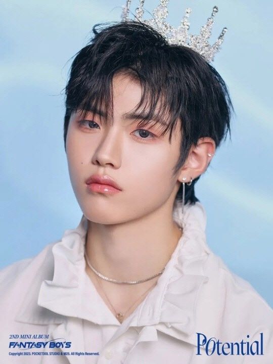 [서울=뉴시스] 그룹 '판타지보이즈' 김규래. (사진=포켓돌스튜디오 제공) 2023.12.18. photo@newsis.com *재판매 및 DB 금지