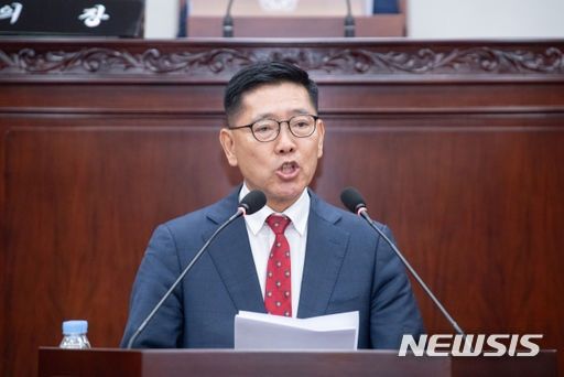  5분 발언하는 경규명 여주시의회 의원