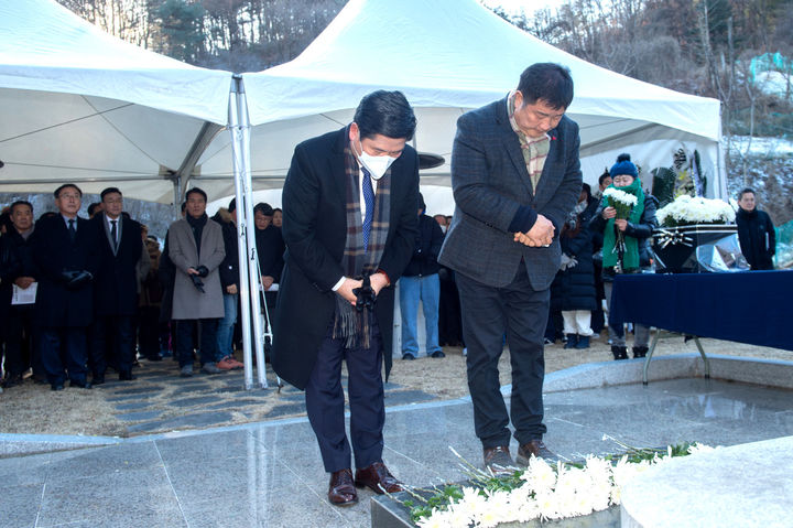 제천 스포츠센터 화재참사 6주기 추모식…100여명 참석