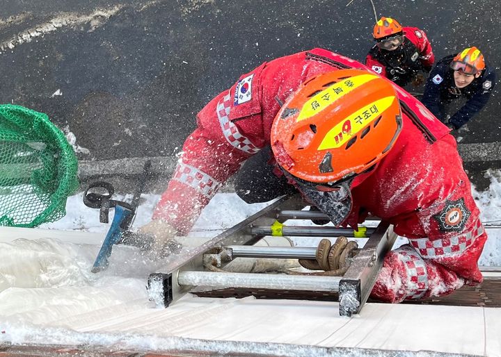 충북지역, 겨울의 흉기 고드름 주의…낙하 시 치명적