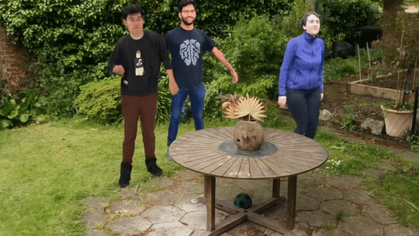 애플이 최근 공개한 생성형 AI 도구 'HUGS(Human Gaussian Splats)'로 만든 디지털 아바타를 다른 영상에 삽입한 모습. (사진=애플) *재판매 및 DB 금지 *재판매 및 DB 금지