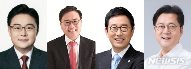 [서울=뉴시스] 국민의힘 김성원·홍석준 의원(왼쪽부터), 더불어민주당 김한정·홍익표 의원. (사진=중소기업중앙회 제공) 2023.12.22. photo@newsis.com