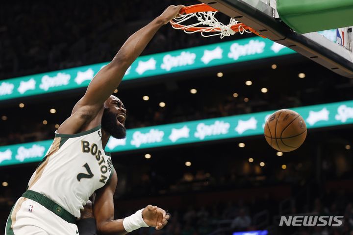 [보스턴=AP/뉴시스] 미국프로농구(NBA) 보스턴 셀틱스의 제일런 브라운. 2023.12.29.