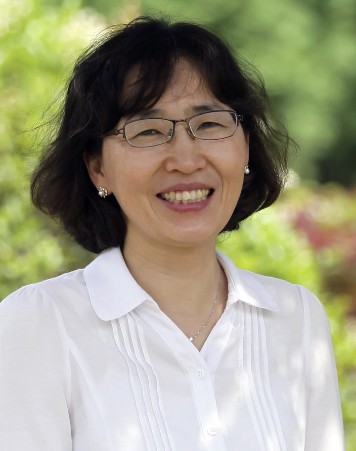 [진주=뉴시스] 김윤희 경상국립대 화학과 교수. *재판매 및 DB 금지