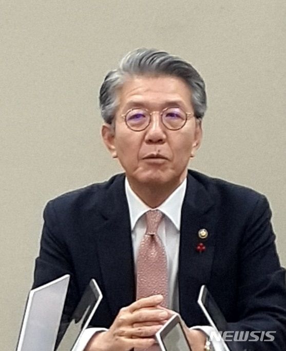 [서울=뉴시스] 김홍균 외교부 1차관은 3일 오후 정부서울청사 별관 기자실을 방문해 인사를 나눴다. (사진= 뉴시스 DB) photo@newsis.com 