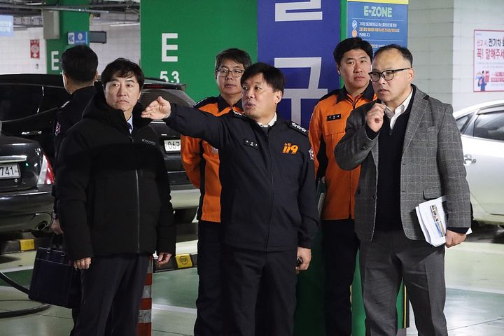 현장 점검에 나선 조선호 경기도소방재난본부장. (사진=경기도소방재난본부 제공) *재판매 및 DB 금지