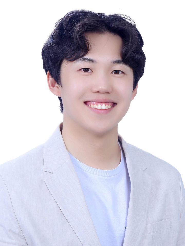 [울산=뉴시스] 울산여고 홍창민 교사 *재판매 및 DB 금지