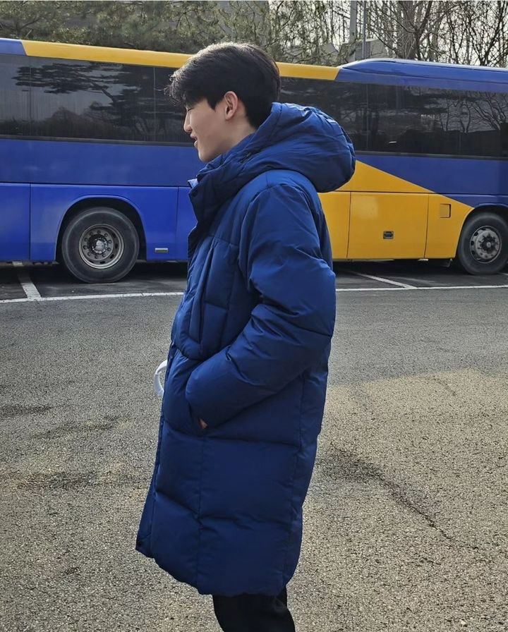 [서울=뉴시스] '송종국과 이혼' 박연수 아들 송지욱 군. (사진=박연수 인스타그램 캡처) 2024.01.05. photo@newsis.com *재판매 및 DB 금지