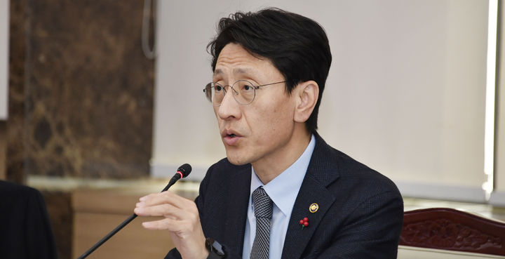 [서울=뉴시스] 김윤상 기획재정부 차관이 발언하고 있다. (사진=기획재정부 제공) 2024.01.05. photo@newsis.com *재판매 및 DB 금지