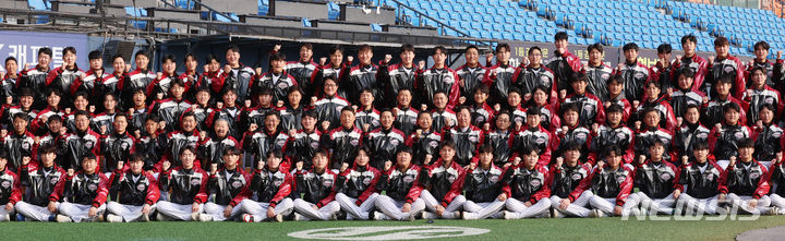 가을야구 역대급 흥행, 수익 증대가 배당금으로?