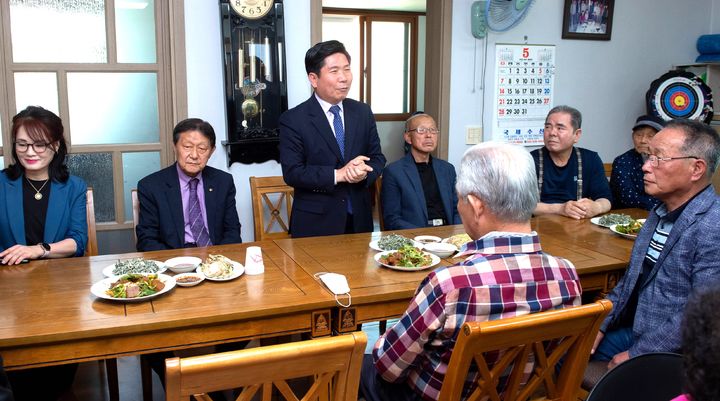 제천시, 모든 경로당에 점심 제공한다 