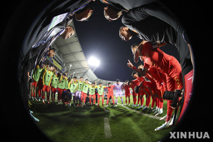 [도하=AP/뉴시스]중국, 아시안컵 첫 경기 무승부. 2024.01.13.