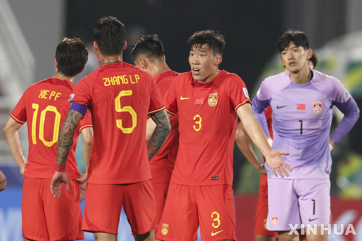 [도하=AP/뉴시스]중국, 아시안컵 첫 경기 무승부. 2024.01.14.