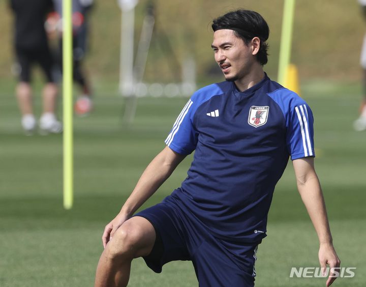[도하(카타르)=뉴시스] 김근수 기자 = 일본 축구 대표팀 미나미노 다쿠미가 16일(현지시각) 카타르 도하 알 에르살 트레이닝 센터에서 훈련을 하고 있다. 2024.01.16. ks@newsis.com