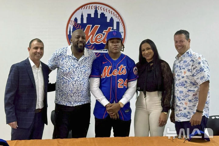 [보카 치카=AP/뉴시스] 미겔 게레로의 뉴욕 메츠 입단 당시 사진. 2024.01.15