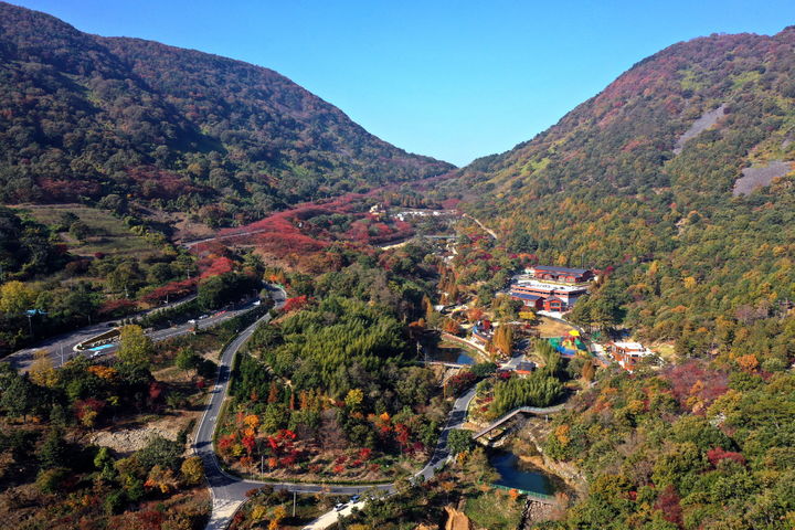 [진주=뉴시스] '월아산 숲속의 진주' 전경.(사진=진주시 제공).2024.01.20.photo@newsis.com *재판매 및 DB 금지