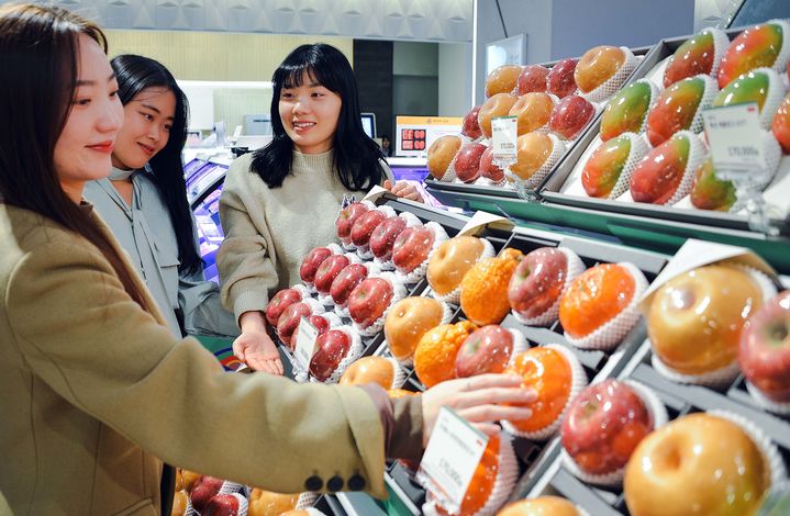 [부산=뉴시스] 롯데백화점 부산본점 지하2층 설 선물세트 행사장. (사진=롯데백화점 제공)  *재판매 및 DB 금지