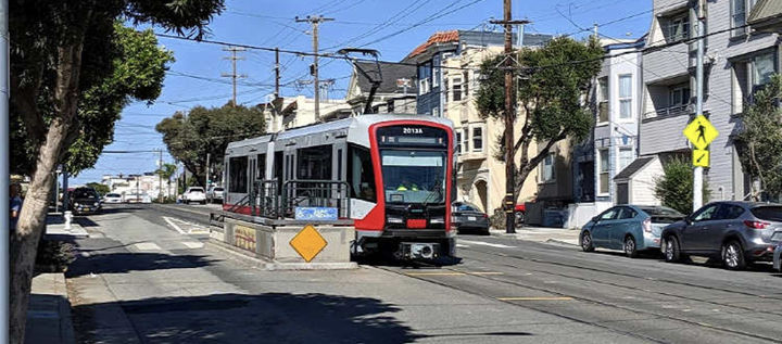[서울=뉴시스] 2022년 10월 미국 캘리포니아주 샌프란시스코 노에 밸리가 거액을 들여 공중화장실 설치 계획을 발표한 뒤 뭇매를 맞고 계획을 수정 발표한 가운데, 15개월이 지난 지금까지도 공사가 진전되지 않아 논란이 일고 있다고 24일(현지 시간) 뉴욕타임스가 보도했다. 사진은 노에 밸리의 거리 모습. (사진=샌프란시스코 관광청)(*본문과 관련 없는 사진) 2024.01.25. *재판매 및 DB 금지