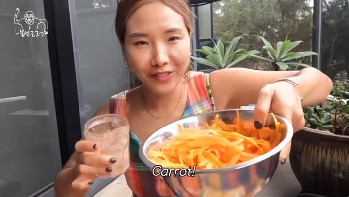 [서울=뉴시스] 신봉선. (사진=유튜브 채널 'ㄴ신봉선ㄱ' 캡처) 2024.01.27. photo@newsis.com *재판매 및 DB 금지