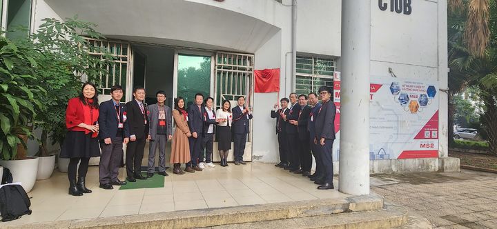 현판식에 참석한 충남대와 하노이과학기술대 관계자들 *재판매 및 DB 금지