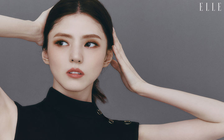 [서울=뉴시스] 한소희. (사진=엘르 제공) 2024.02.01. photo@newsis.com *재판매 및 DB 금지