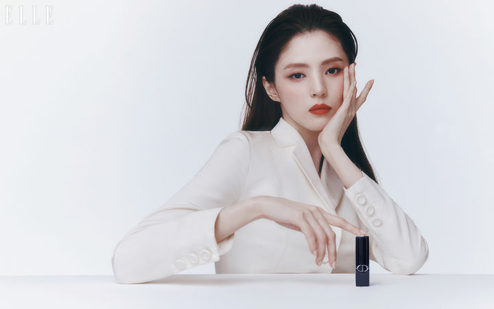 [서울=뉴시스] 한소희. (사진=엘르 제공) 2024.02.01. photo@newsis.com *재판매 및 DB 금지